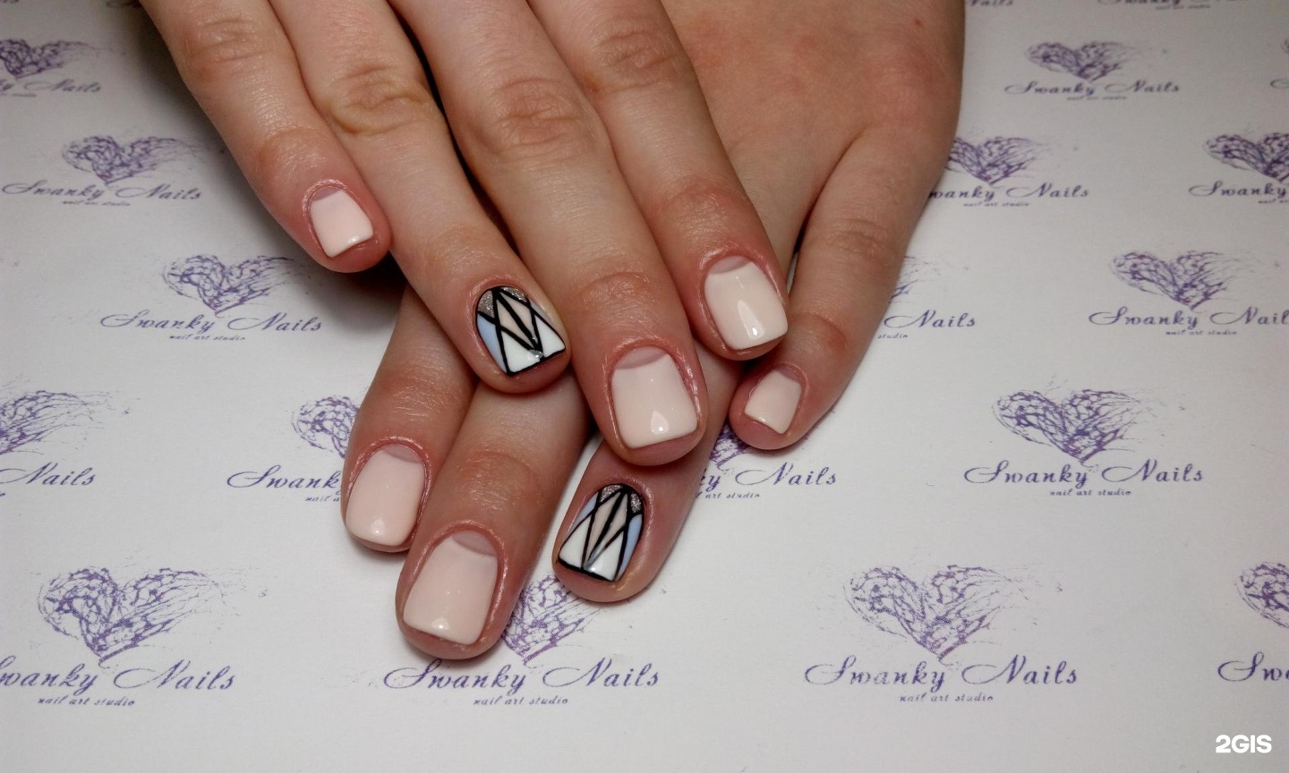 Nail маникюр спб. Маникюр Санкт-Петербург. Ногтевая студия Swanky Nails. Медицинский маникюр в СПБ. Салон сванки наилс СПБ.