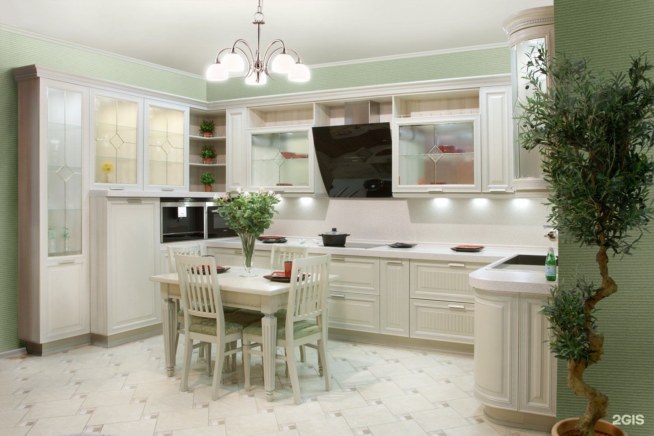 белая кухня с буфетом фото