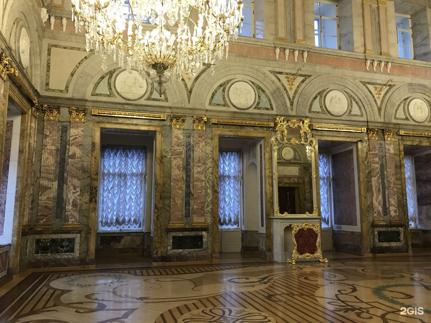Орловский зал мраморного дворца фото
