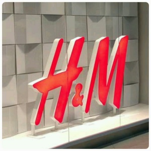 Фото от владельца H & M, магазин одежды