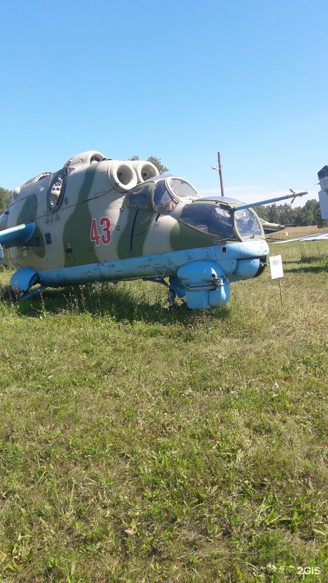 Аэродром бобровка. Аэродром Лесной Барнаул. Бобровский аэродром. ДОСААФ Барнаул Бобровка.