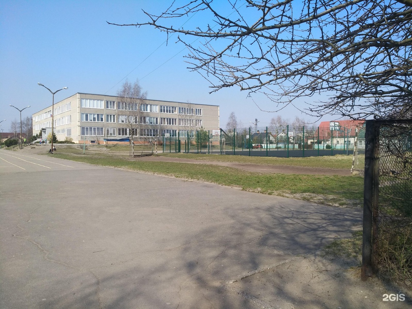 Школа 25 Калининград светлый.