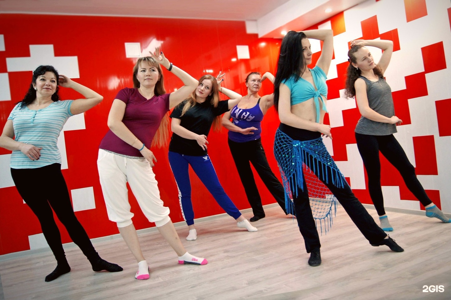 Dance life 3. Дэнс лайф. Dance Life Казань. Белгород танцы. Белгород Железнодорожная улица 133 Dance Life.