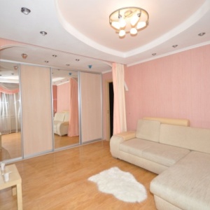 Фото от владельца YouRenta.ru, информационный сайт о квартирах посуточно в г. Абакане