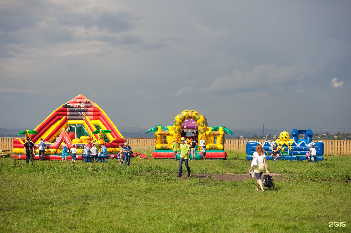 Бассейн кузнецово красноярск. Аэродром Кузнецово Красноярск. Аэропарк Кузнецово. АИР парк Кузнецово в Красноярске.