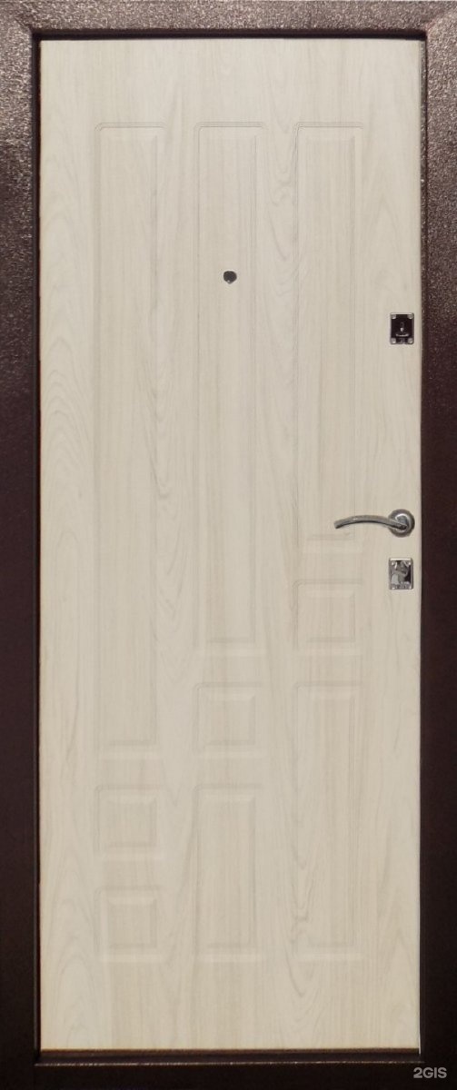 Железная дверь из владивостокской фабрики дверей. Holzhof лого. Бульдорс черный шелк. Фаворит трейд. Затвор 125 метал метал.