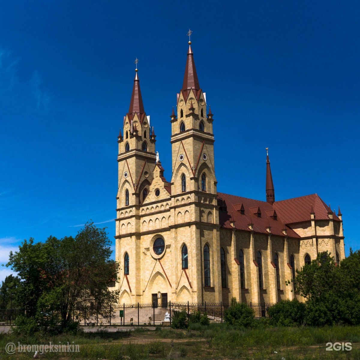 Католический собор в Каркассоне