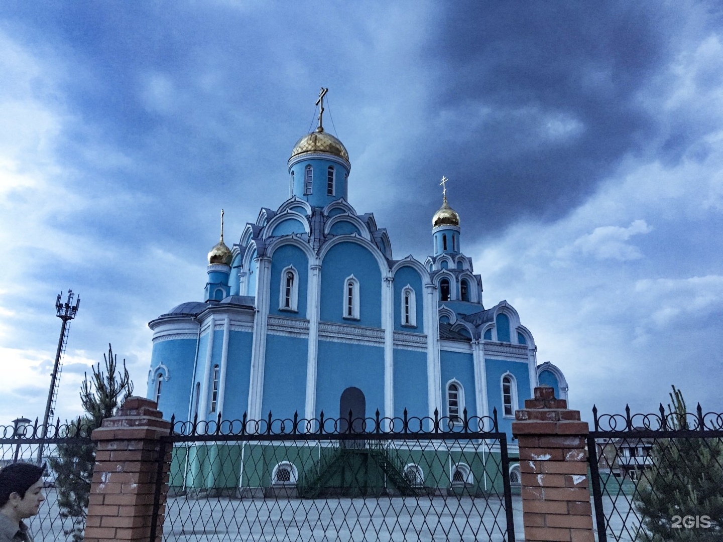 Храм новый городок Белово. Успенско-Николаевский храм Белово. Новый городок Кемеровская область.