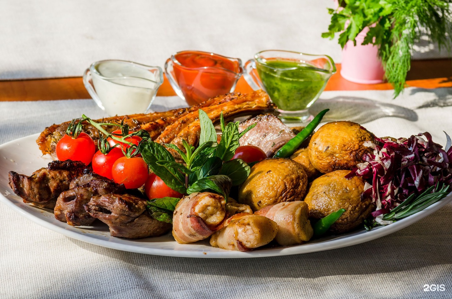 Еда в пятигорске. Кавказская кухня. Кавказская Национальная кухня.