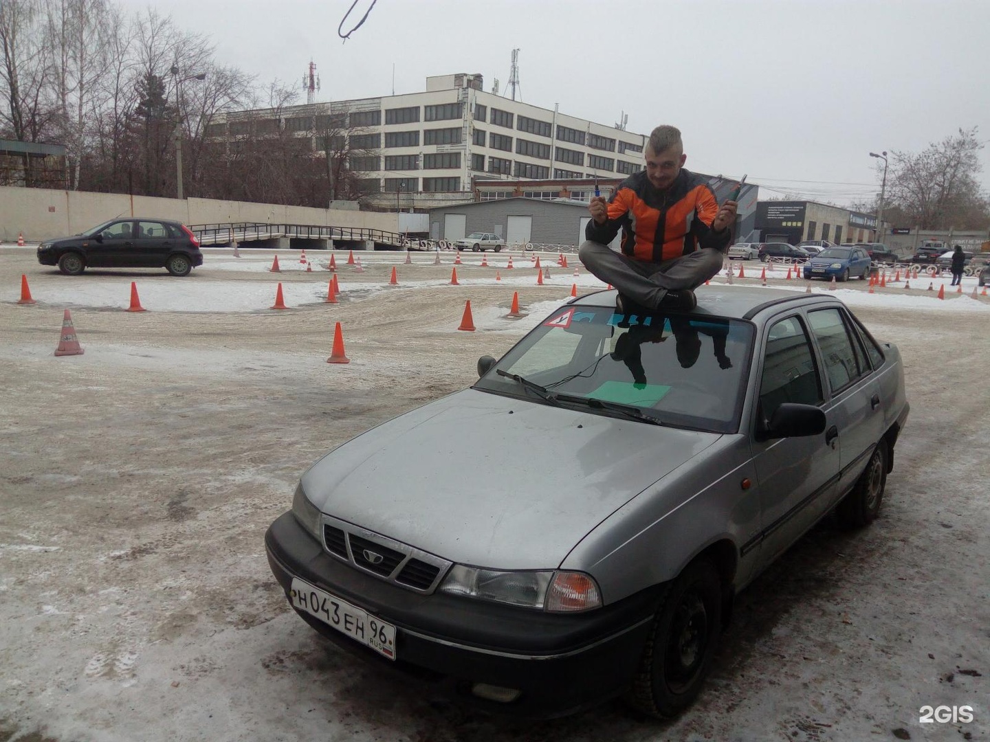 Автостиль автошкола Екатеринбург. Автошколы Екатеринбурга авто сьиль. Автостиль Екатеринбург.