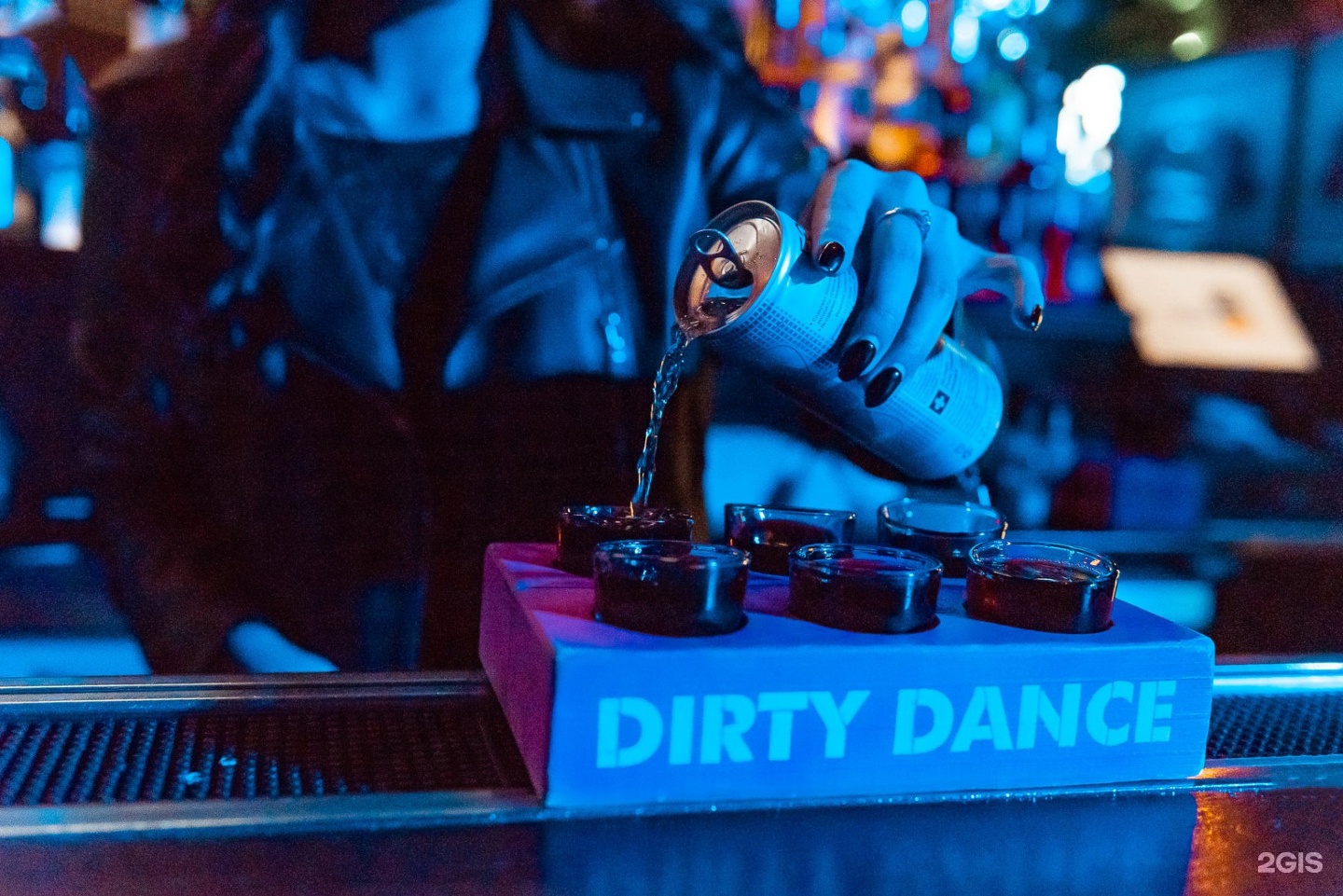 грязные танцы бар