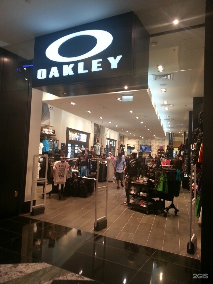 Oakley, sportswear shop, Mall of the Emirates, Zayed Road, Dubai — 2GIS