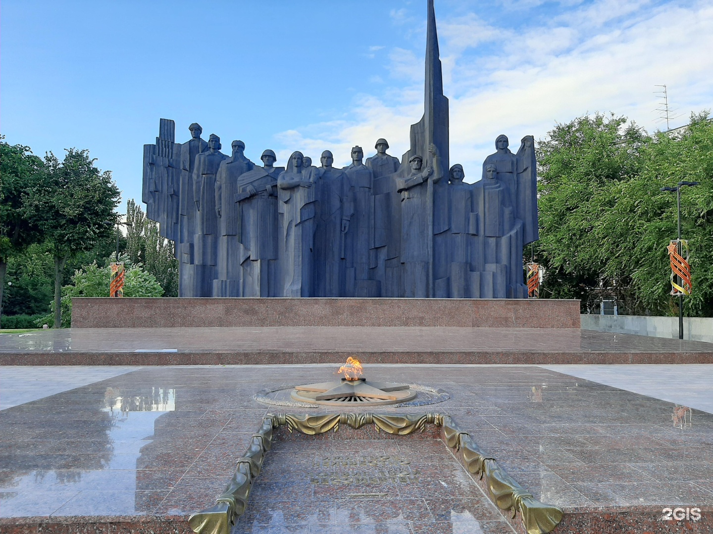 обелиск памятника славы воронеж. воронеж перенос вечного огня. памятник победы воронеж. вечный огонь воронеж. братская могила 6 воронеж вечный огонь.