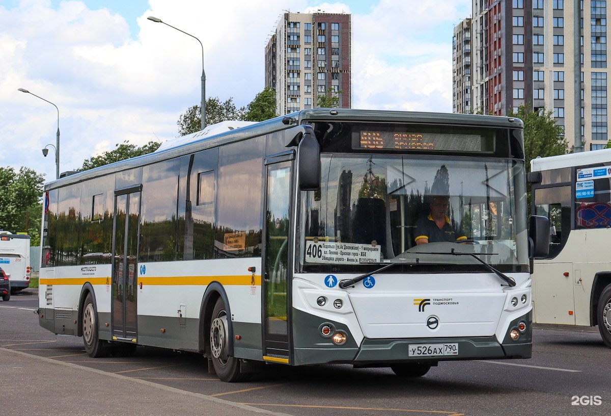 Отправление автобуса №1256к (м/т) от автобусной остановки «Дворец пионеров»