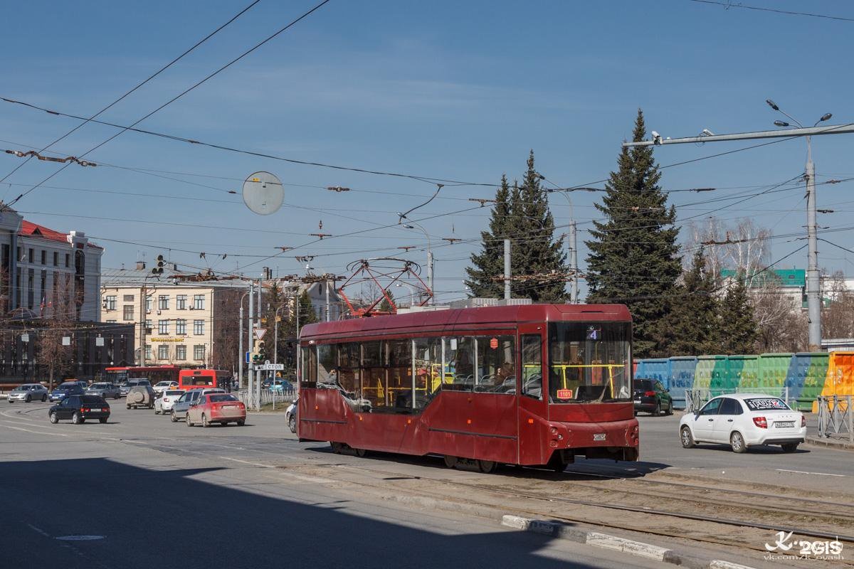 Казань трамвай 13. 71 402 в казани. Трамвайный вагон спектр 71-402 казань. Трамвай казань. 71-402 трамвай.
