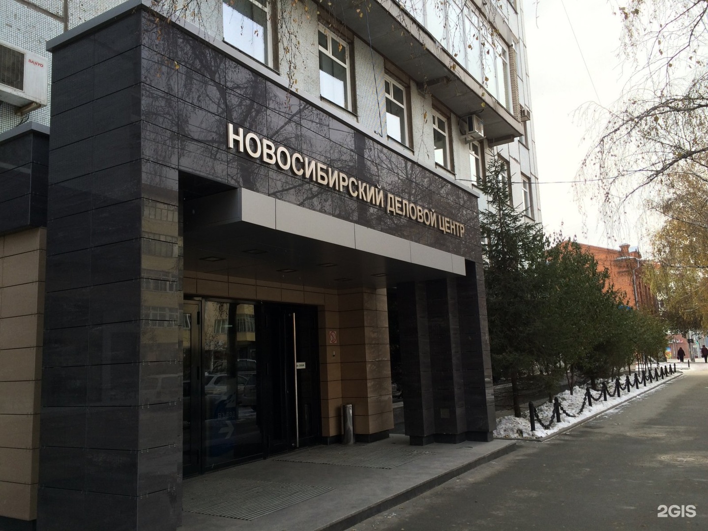 Октябрьский 52 псков. Октябрьская 52 новосибирск. Новосибирский деловой центр, новосибирск. Улица октябрьская 52. Октябрьская 89 липецк.