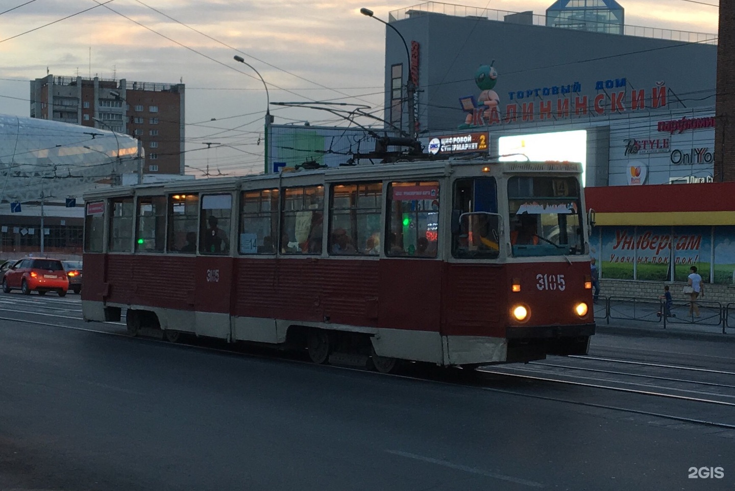 Движение трамваев 14. 14 Трамвай Новосибирск. Трамвай 2001 Новосибирск. Маршрут 14 трамвая Новосибирск. Трамвай Новосибирск 1999.