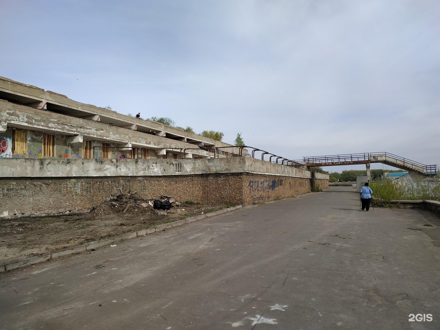 Старозагородная роща омск лебеди. Омск улица старозагородная роща парк культуры и отдыха. Улица старозагородная роща. Ул. Улица старозагородная роща.