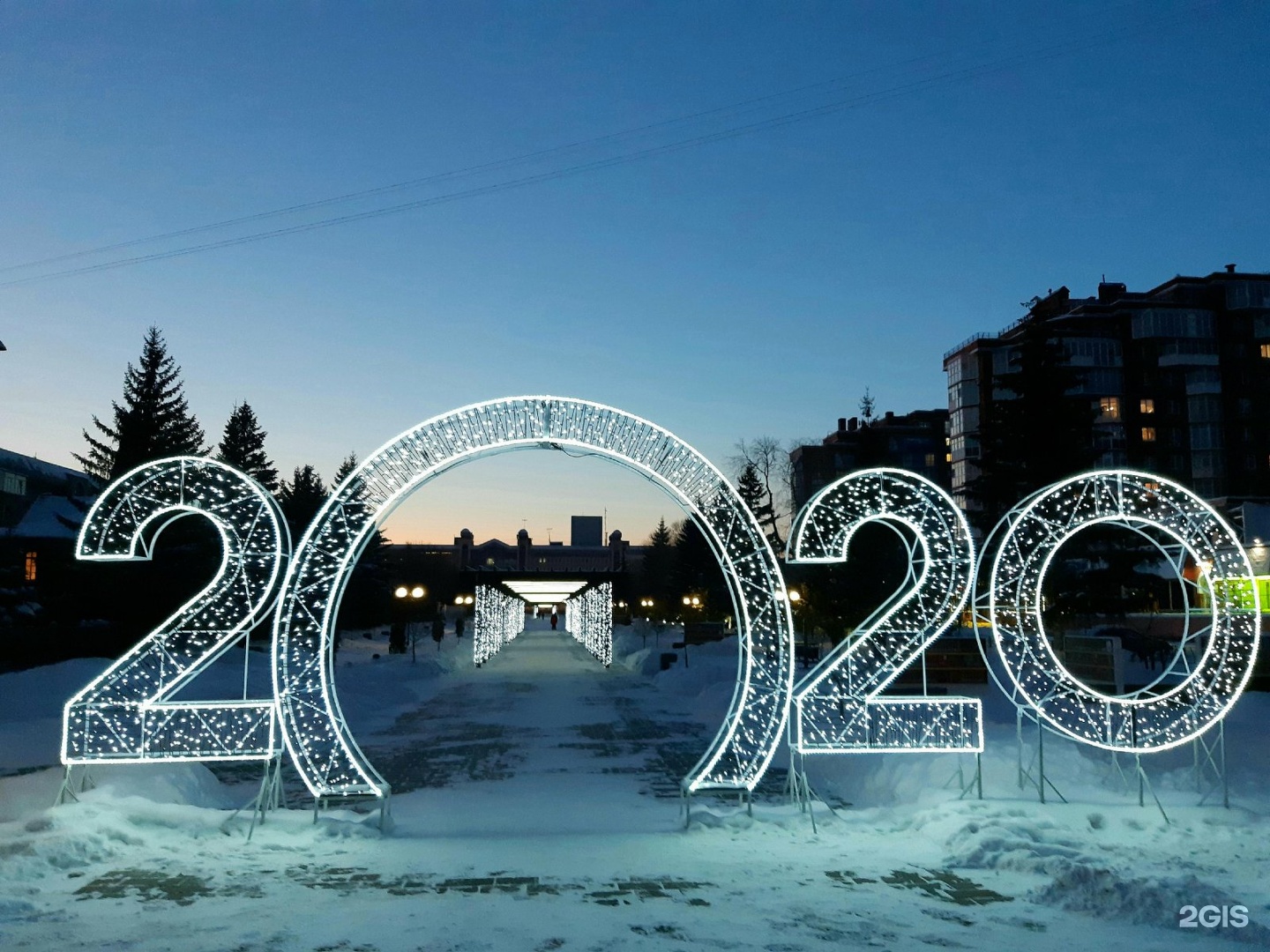 Число 2020. Пермь цифры 2020 новый год. 2020 Число. Ночной город Омск украшенный новогодней 2020. Омск оформление 2022.