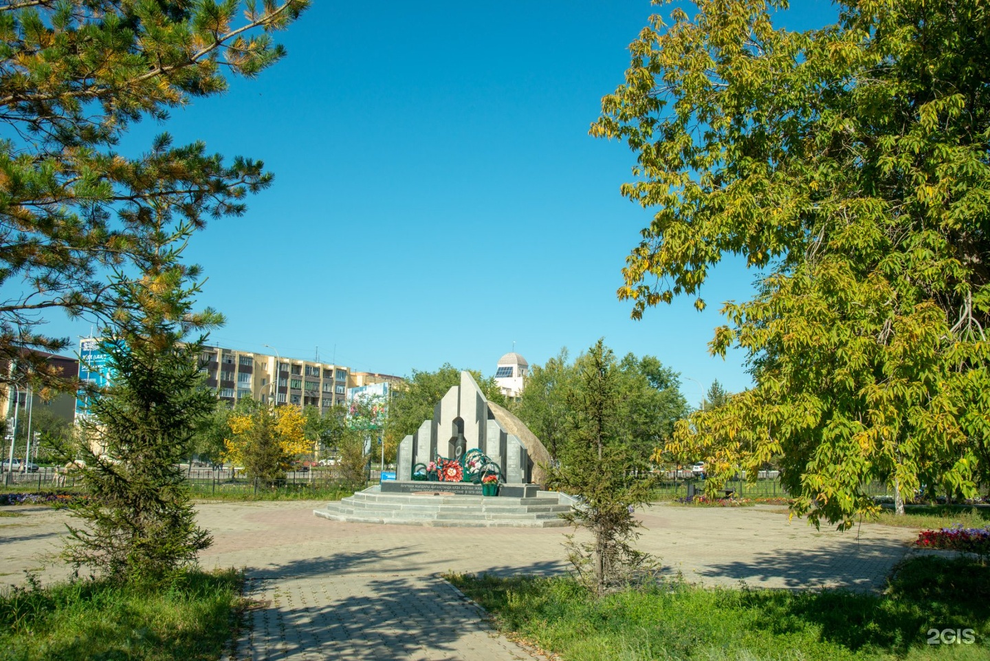 Кокшетау зимой. Кокшетау Казахстан. Памятник афганцам в Кокшетау. Кокшетау мемориал Колбасову Николаю. Фото памятника афганцам Кокшетау.