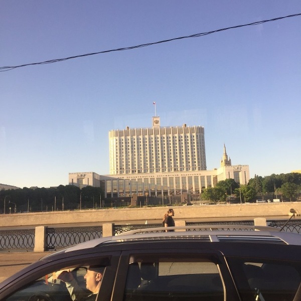 Дом правительства в москве фото