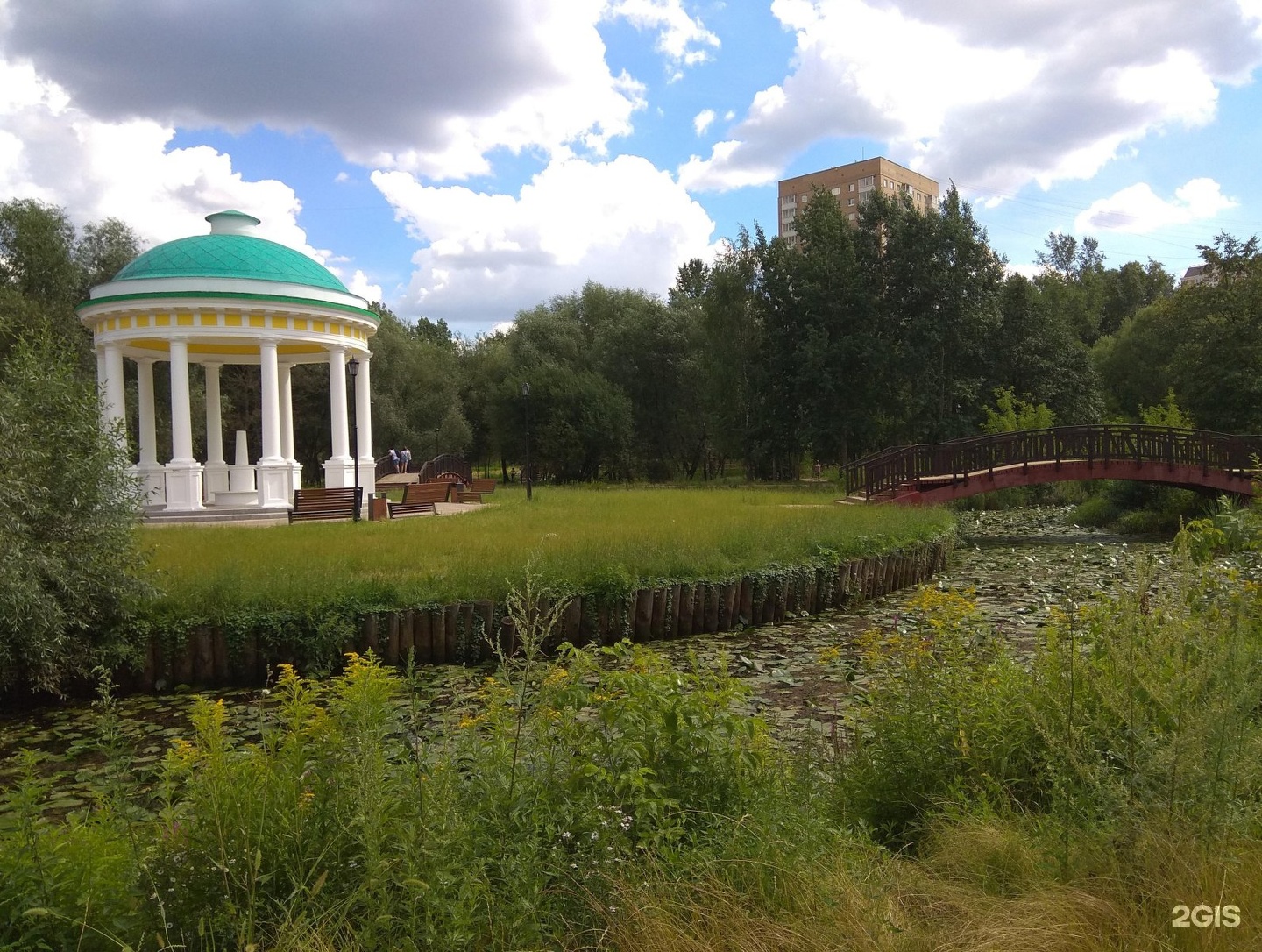 Ротонда в парке Свиблово