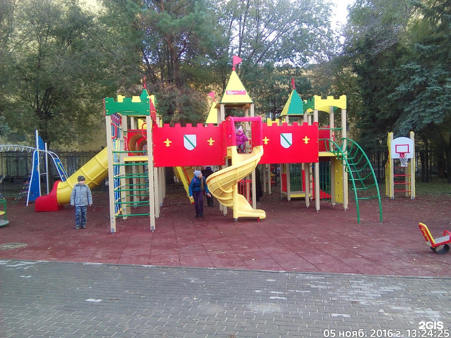 комсомольский парк волгоград