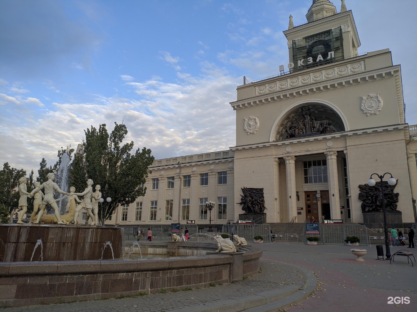 площадь дзержинского в волгограде