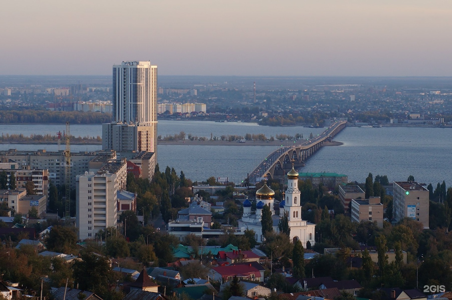 славянская площадь в саратове