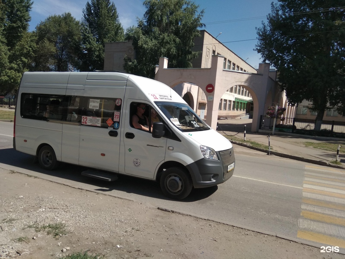 Автобус 32 петропавловск камчатский. 32 Маршрутка Энгельс. Маршрутка 32. Маршрутки Энгельса. Маршрут Энгельс.