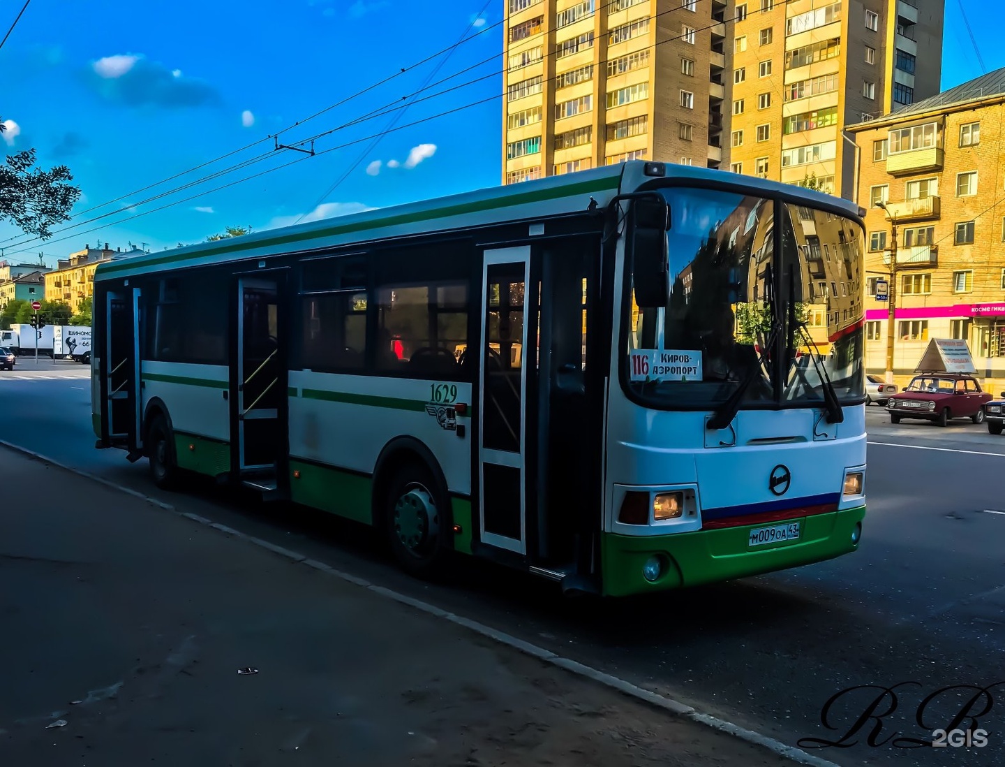 Транспорт киров автобусы. Кировские автобусы. Автобусы Киров. 116 Автобус. Общественный транспорт Киров.