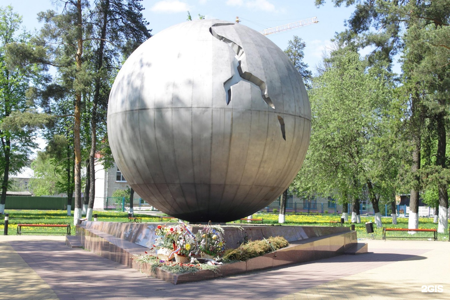 Памятник жертвам Чернобыля в Брянске