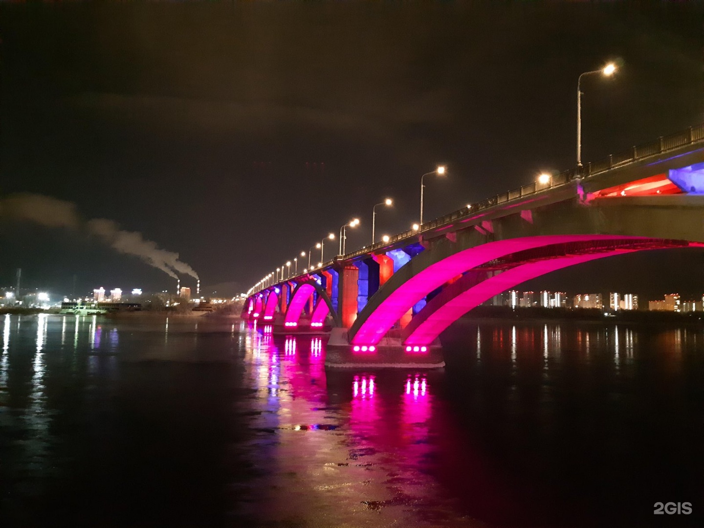 Октябрьский мост Красноярск ночью