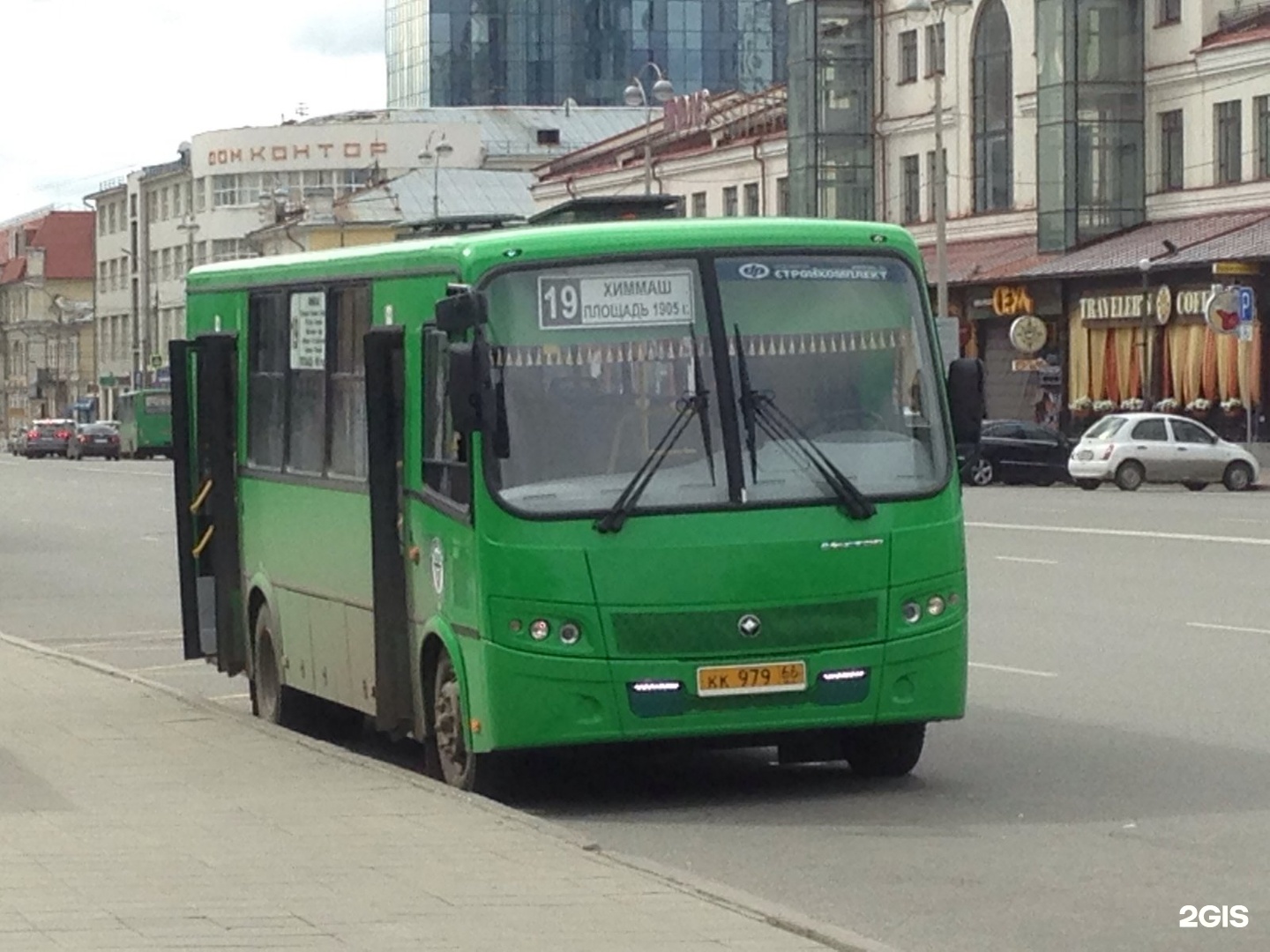 99 автобус екатеринбург. Екатеринбургский автобус. Маршрутка Екатеринбург. Автобусы по Екатеринбургу. 68 Автобус Екатеринбург.