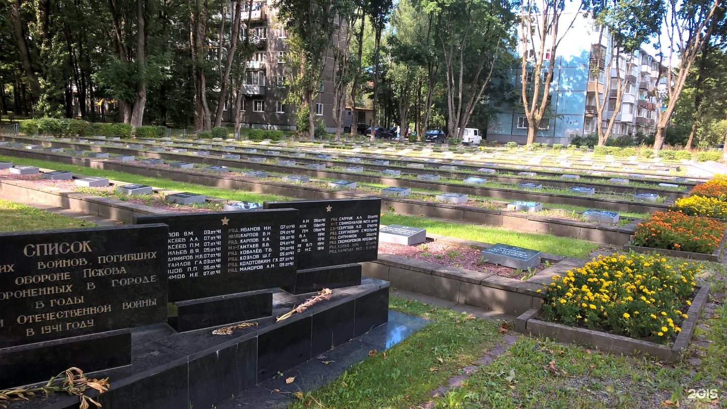 псков кладбища. псков некрополь. кладбище жен мироносиц в пскове. псков некрополь. дмитриевское кладбище псков.