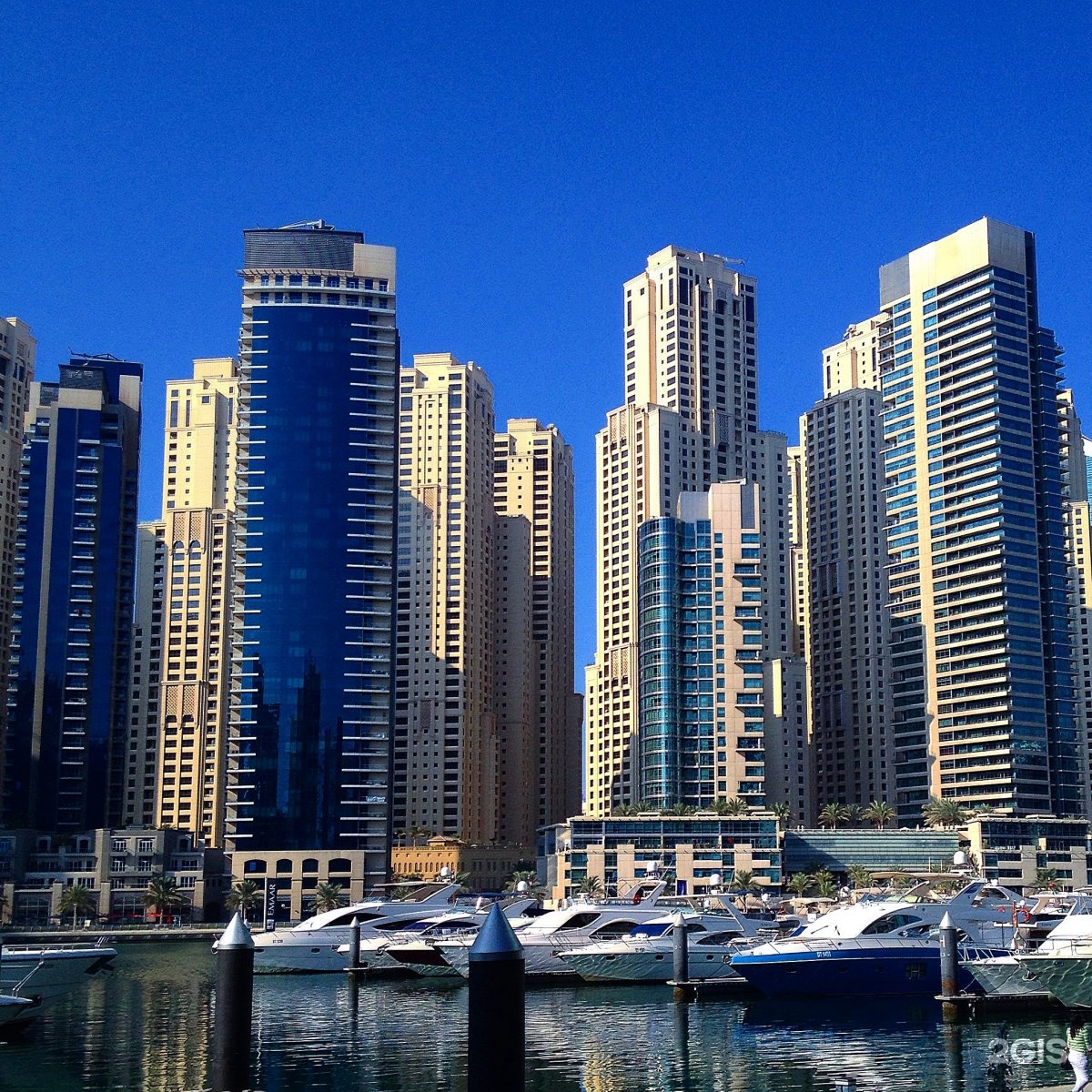 Dubai marina. Дубай Дубай Марина. Залив Дубай Марина. Канал Дубай Марина. Остров Марина Дубай.