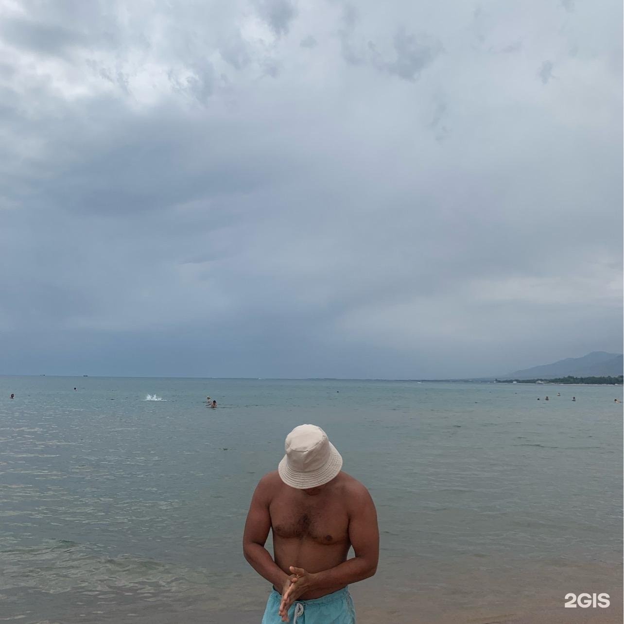 Ол жыныс мүшесін тістерімен тістеп алады. Дебби Далласты алады