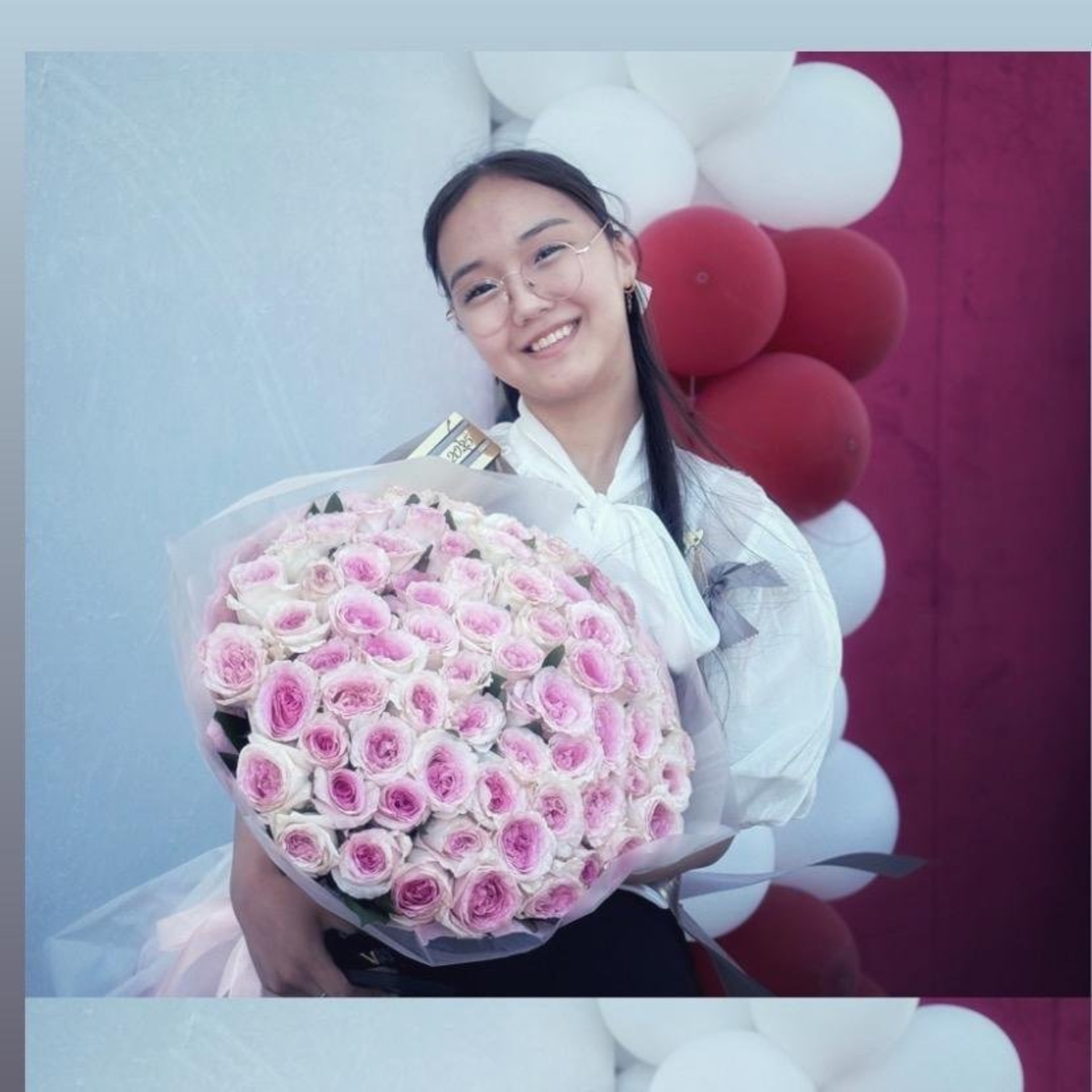 Мәскеуде үйленген әйелдердің порно селфилері