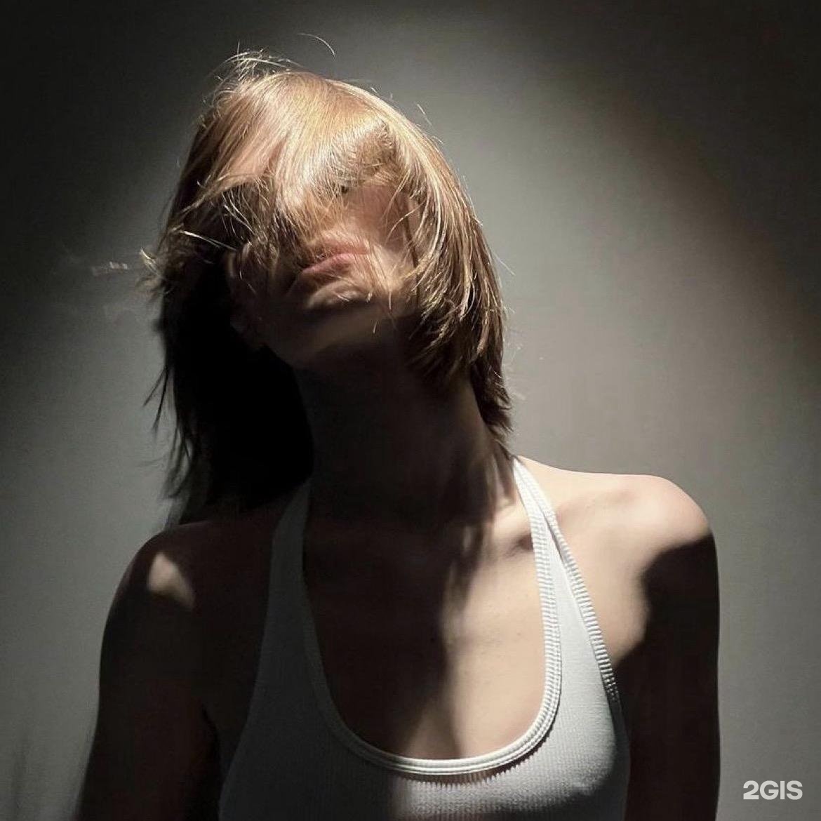 Брюнетка өте дәмді