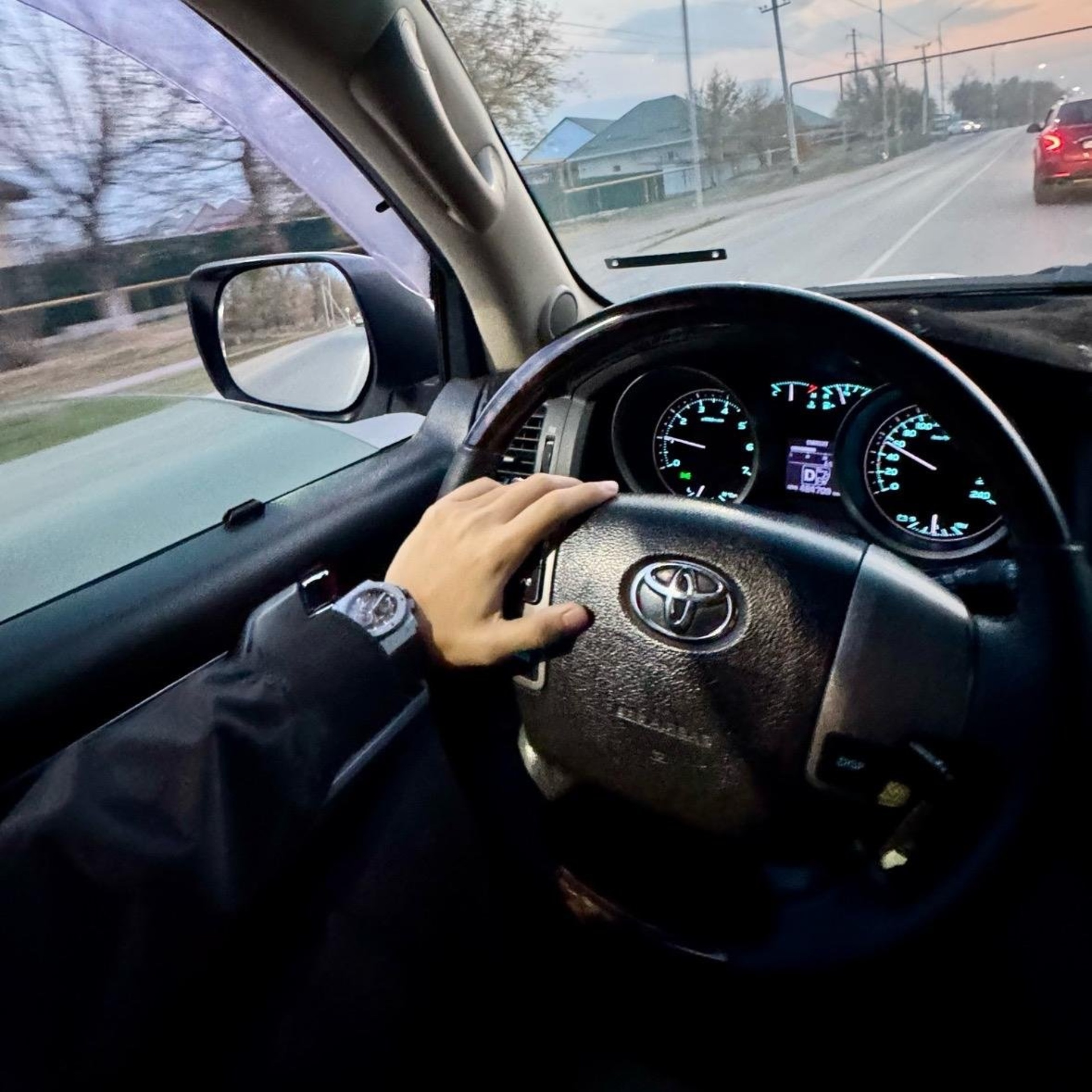 Кончалары бар жаңа жақыннан жасалған минет фотосуреттері