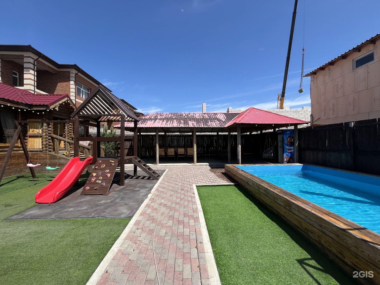 Qaiyn Land Resort