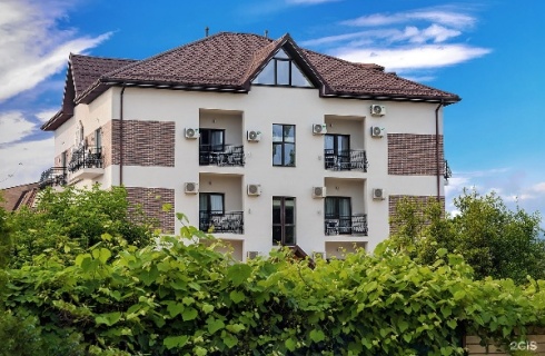 с. Дивноморское: Отель Баринъ