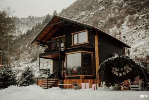 Манжерок: Коттедж Усадьба Зорькиных