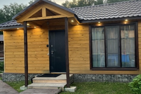 Озерное: Коттедж Усадьба Бурых