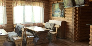 Покровское: Гостевой дом Усадьба у охотника