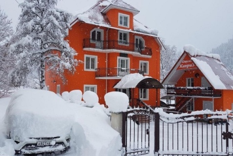 Домбай: Коттедж Каприз