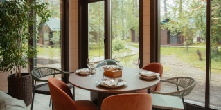 Манжерок: Отель Любава