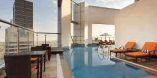 Abu Dhabi: Отель Ramada by Wyndham Abu Dhabi Corniche