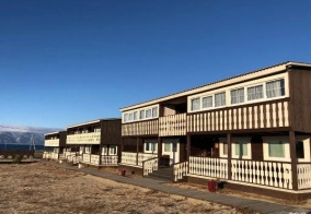 Отель Караванка в Хужире