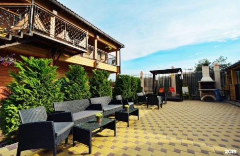 с. Дивноморское: Отель Сириус